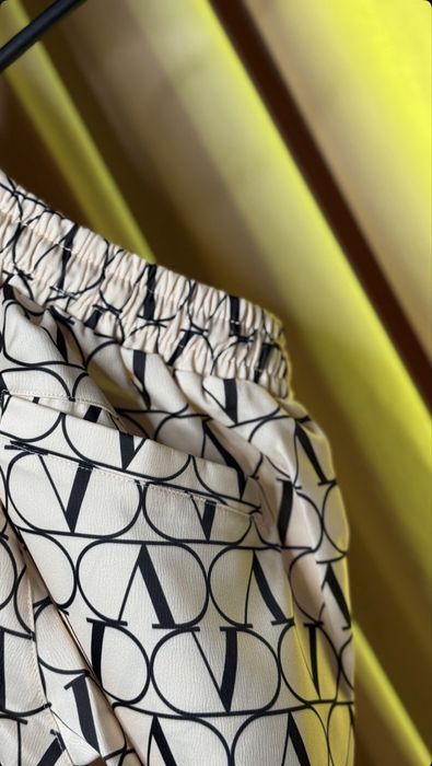 Compleu barbati Valentino satin