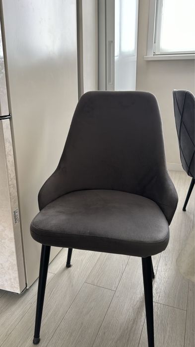 продам кухонные стулья