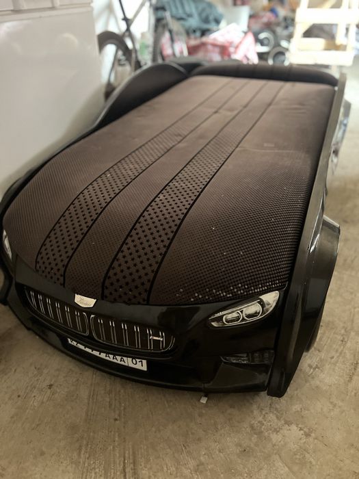 продам кровать машинку