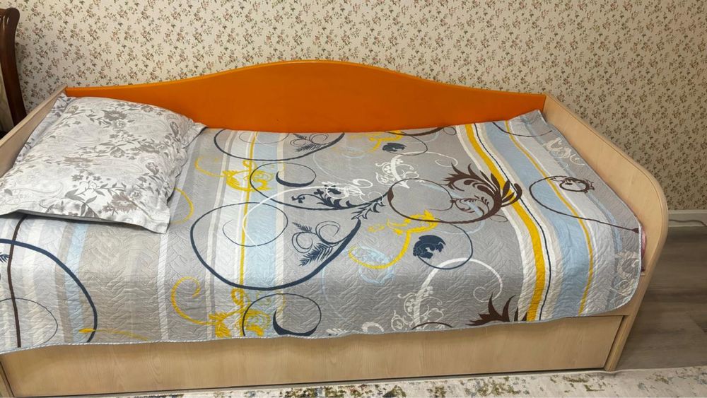 Продам детскую мебель спальню