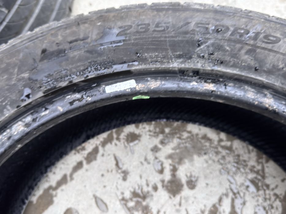 235/50/R19 Laufen  2бр всесезони dot4920
