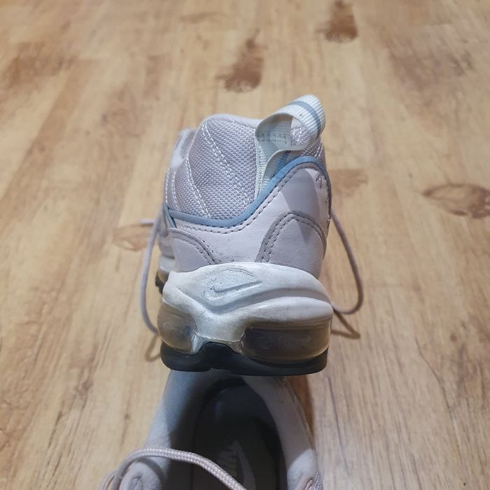 Vând păpuci nike air