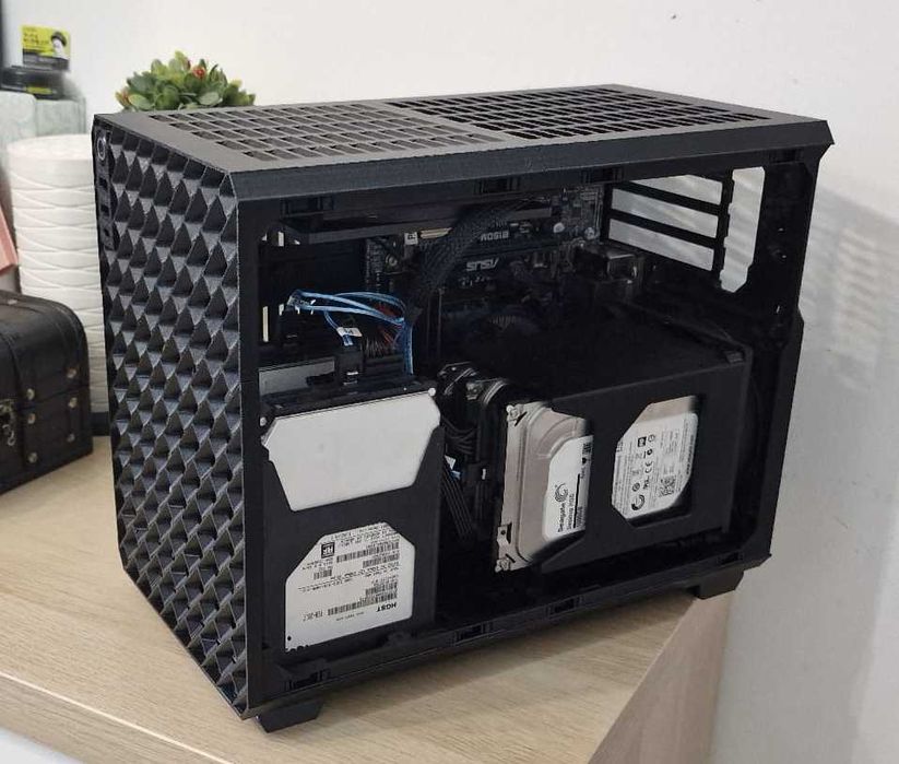 Server NAS complet compact mATX 18.3Litrii