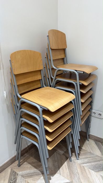 Парты и стулья ученические
