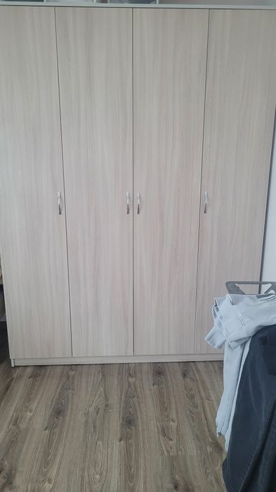 Шкафы продаю срочно