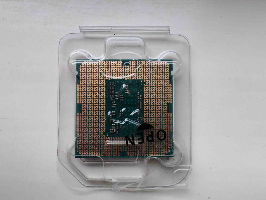 процессор  Xeon E3 1280 V3 Аналог ( I7 4790 ) на 1150 сокет