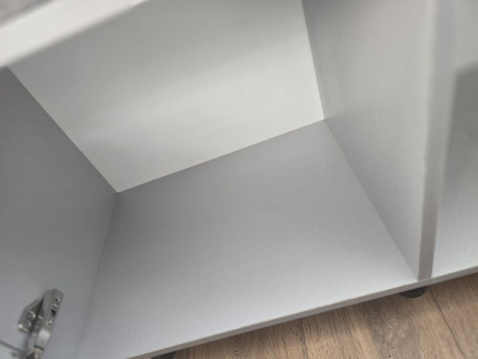 Продам тумбочку обувную