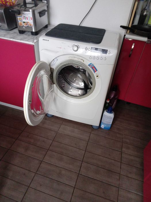 Продавам пералня Hoover visionHD  A÷A 300лв