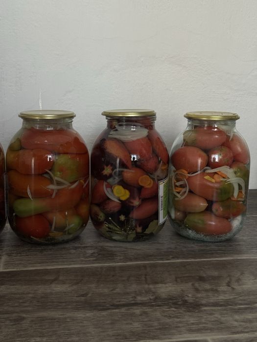 Продам домашние соленья, томатный сок