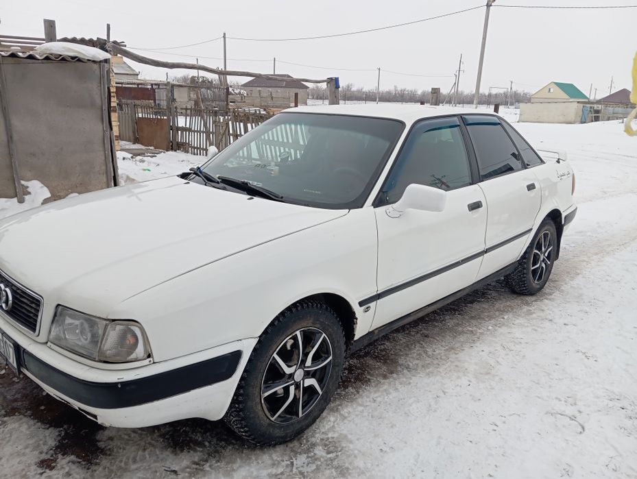 Ауди  б4, об 2,газ бен,