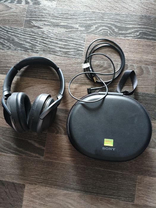 Наушники SONY WH1000XM2