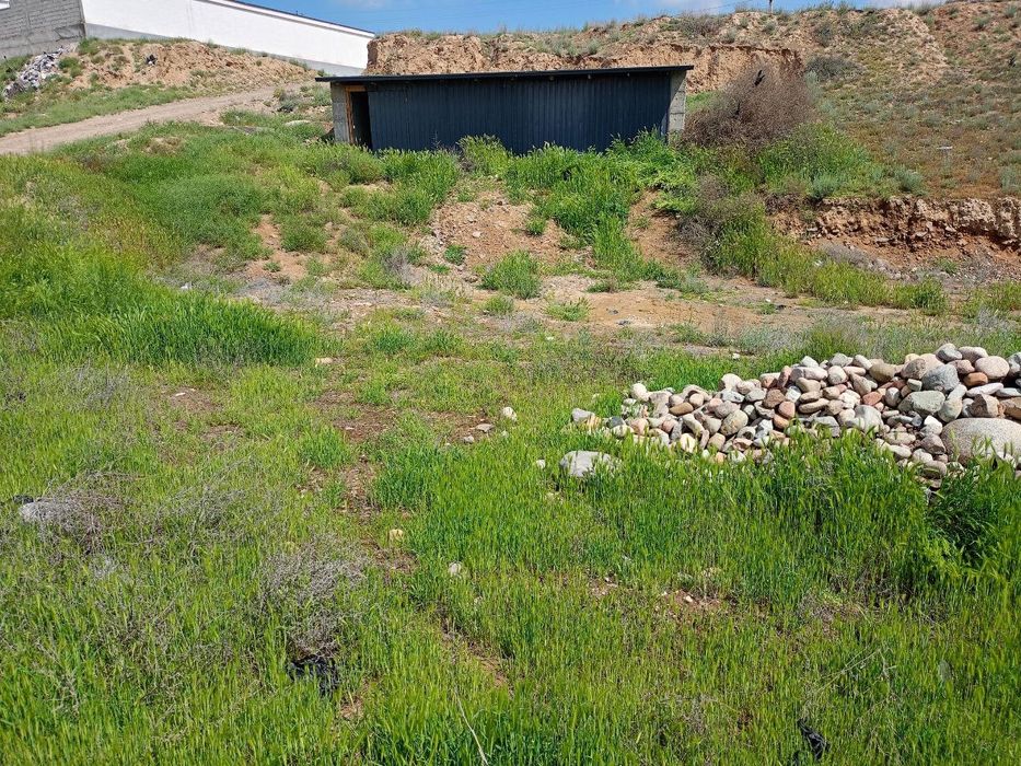 Участок сотилади