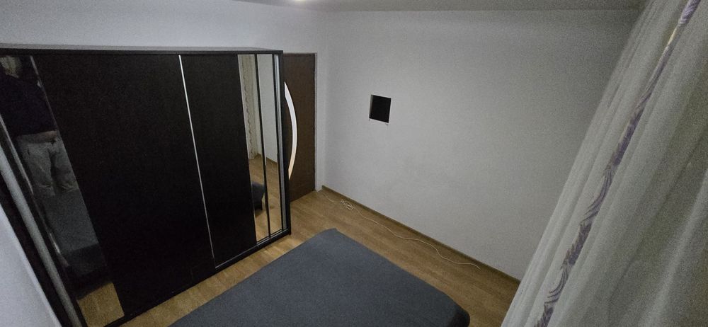 Închiriez apartament 3 camere zona Craiovita Orizont