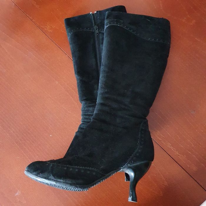 Зимние замшевые сапоги