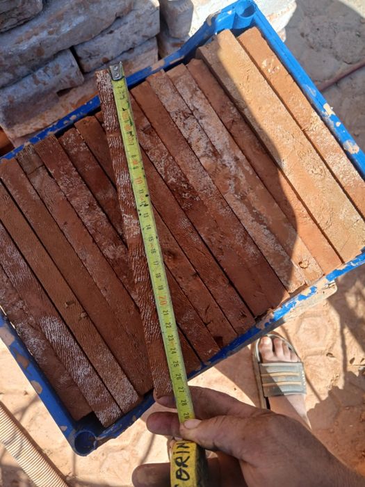 Vând cărămidă feliata