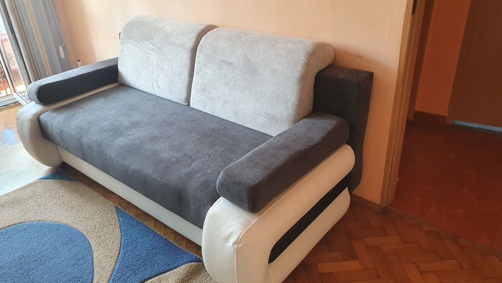 Vand Canapea extensibila cu lada de depozitare
