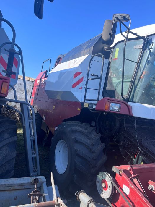 Продам два комбайна Вектор 410