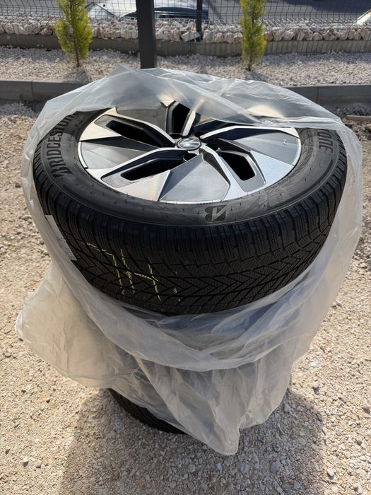 Volkswagen ID4/5 оригинални джанти със зимни гуми Германия