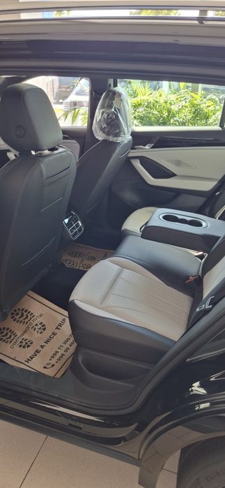 Volkswagen Tiguan L Pro