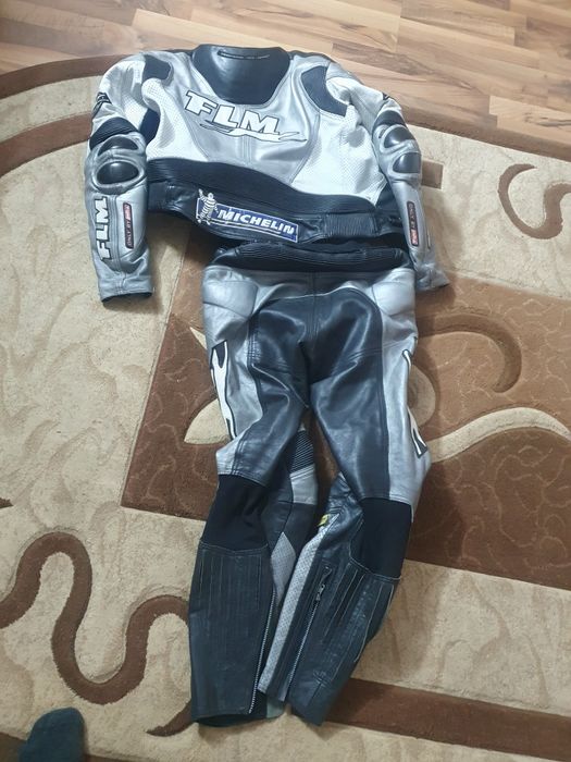Costum motocicleta marimea 52