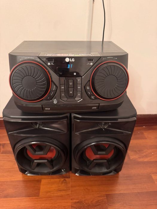 Музыкальный центр LG