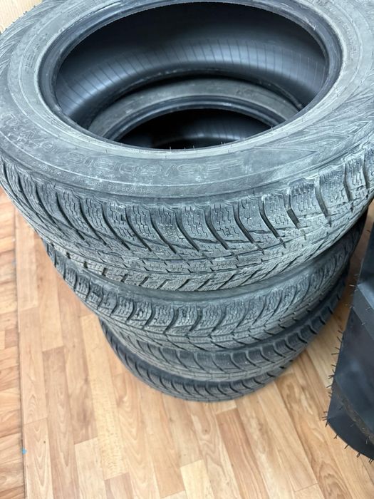 Зимни гуми 235/60/R18