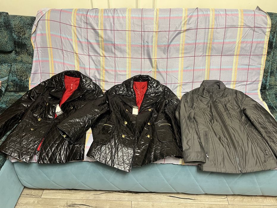 Куртки, кожанки, плащи