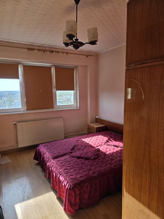 Se vinde apartament 3 camere