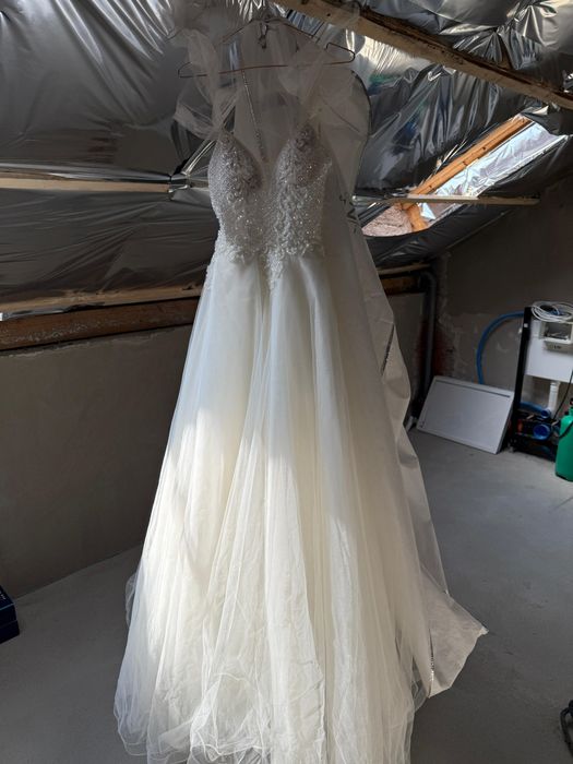 Rochie mireasa noua