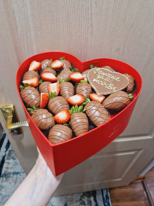 Клубника шоколоде