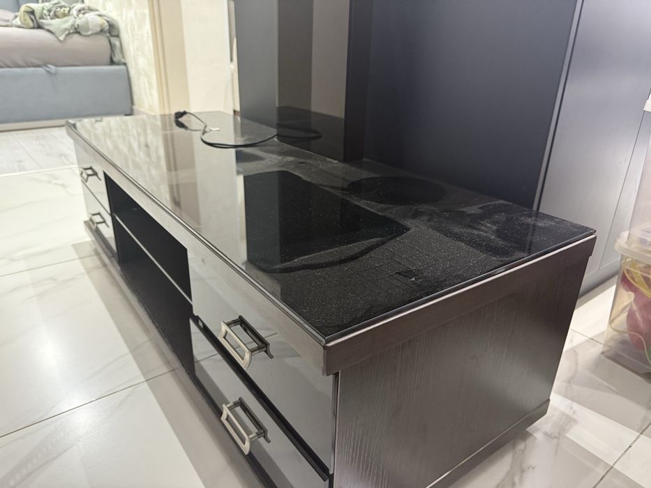 Мебель для телевизора в гостинной