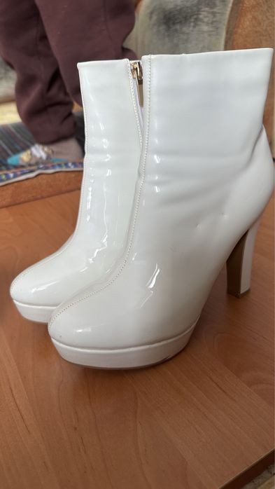 Ботильон в идеальном состояние