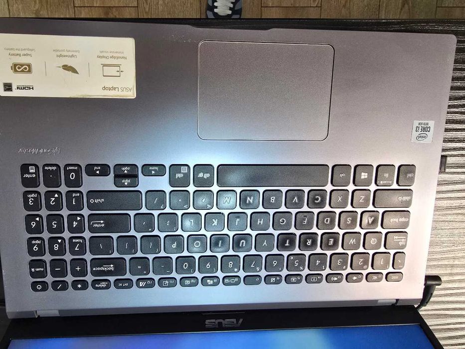 Laptop ASUS VivoBook 15 | Intel i3 Gen 10 | Ultra-Portabil | Design Elegant | SSD 256 Gb