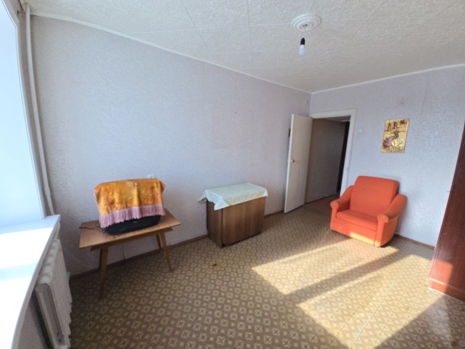 продам двухкомнатную квартиру