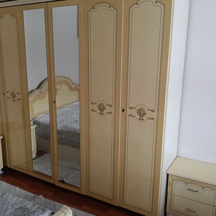 Спальний гарнитур