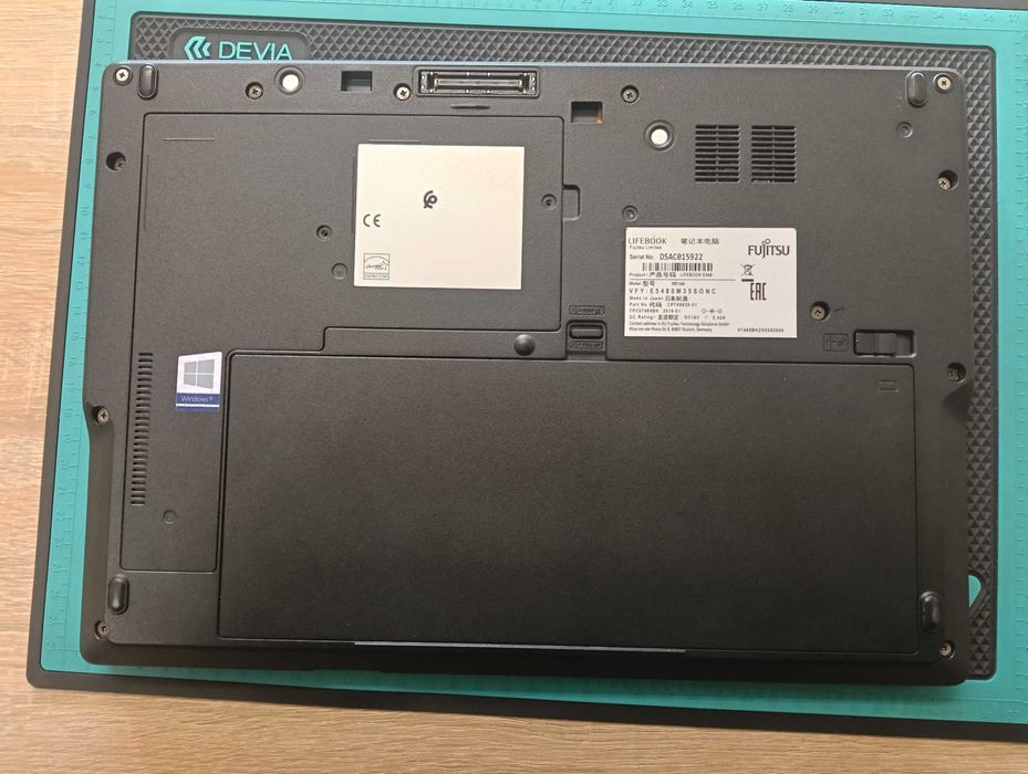 Лаптоп Fujitsu Lifebook E548 с 20GB RAM (без забележки)