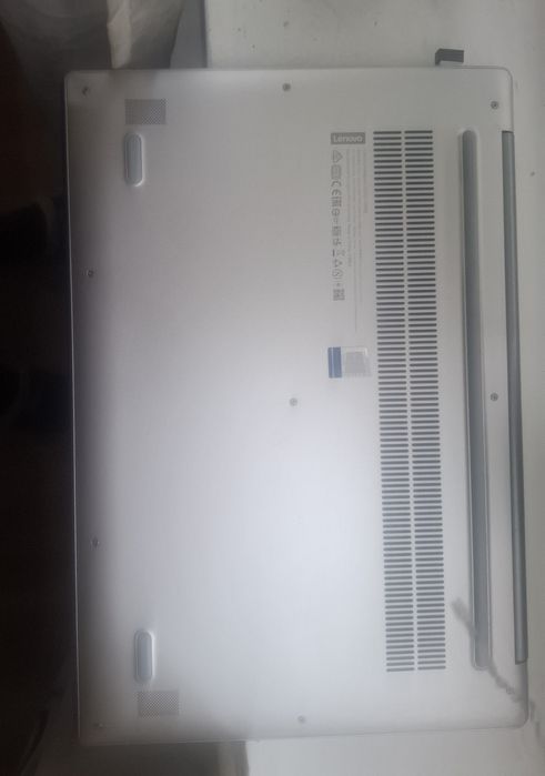ПРОДАВАМ лаптоп Lenovo 530S - 15IKB