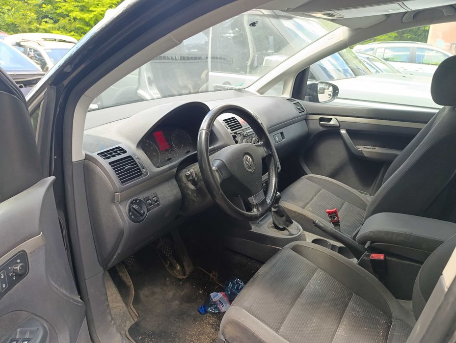 Volkswagen Touran 1.4tsi 140 к.с. Facelift 2009г. На Части