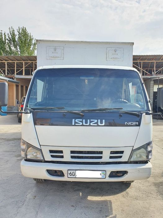 Isuzu NQR 71 PL закритый металлический