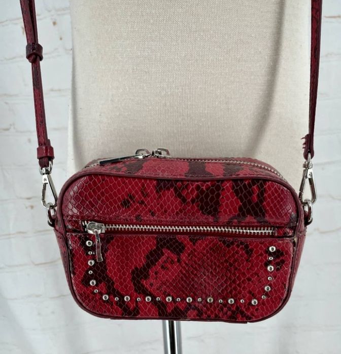 Малка червена чанта Zara