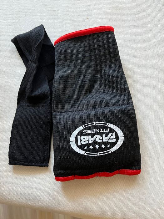 Вътрешни ръкавици за бойни спортове