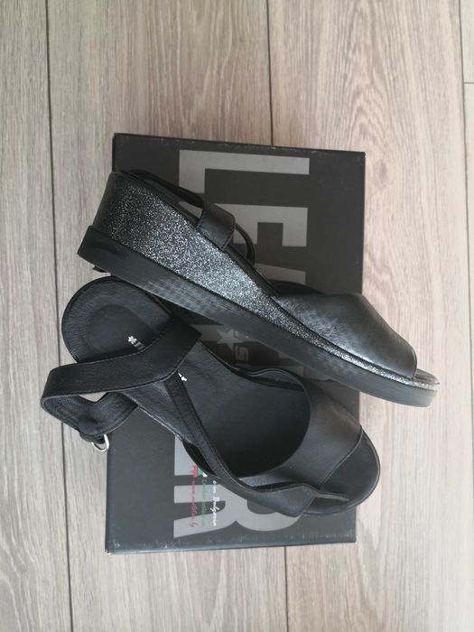 Дамски сандали черни