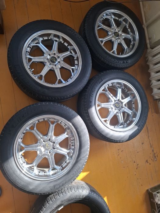 Продам диски хромовые резиной мишлен.