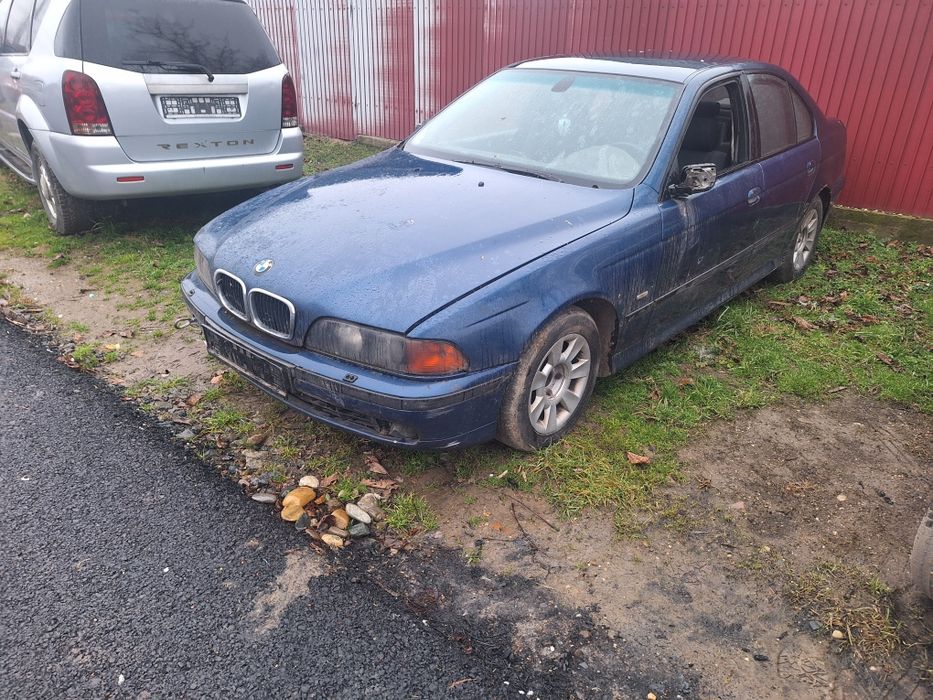 Dezmembrez bmw e39 2.0 d