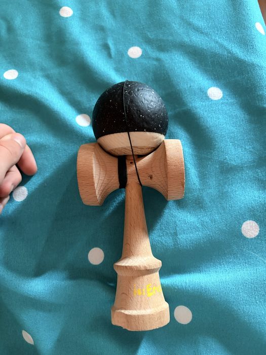 Kendama Revo Clear White splatters