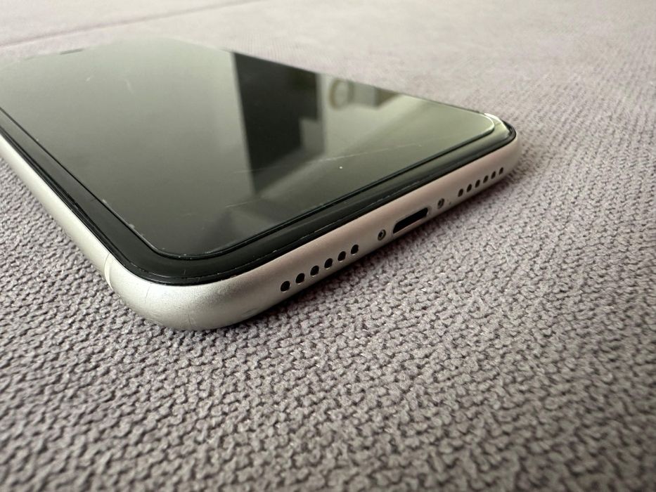iPhone 11 Alb - 64 GB