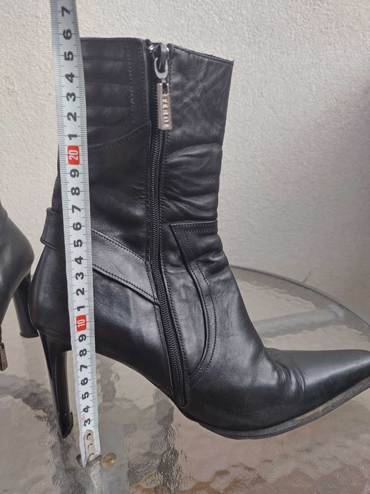 Боти от естествена кожа VERSIS на символична цена