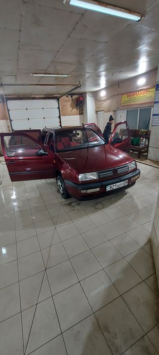 Продам Volkswagen Vento 1.8