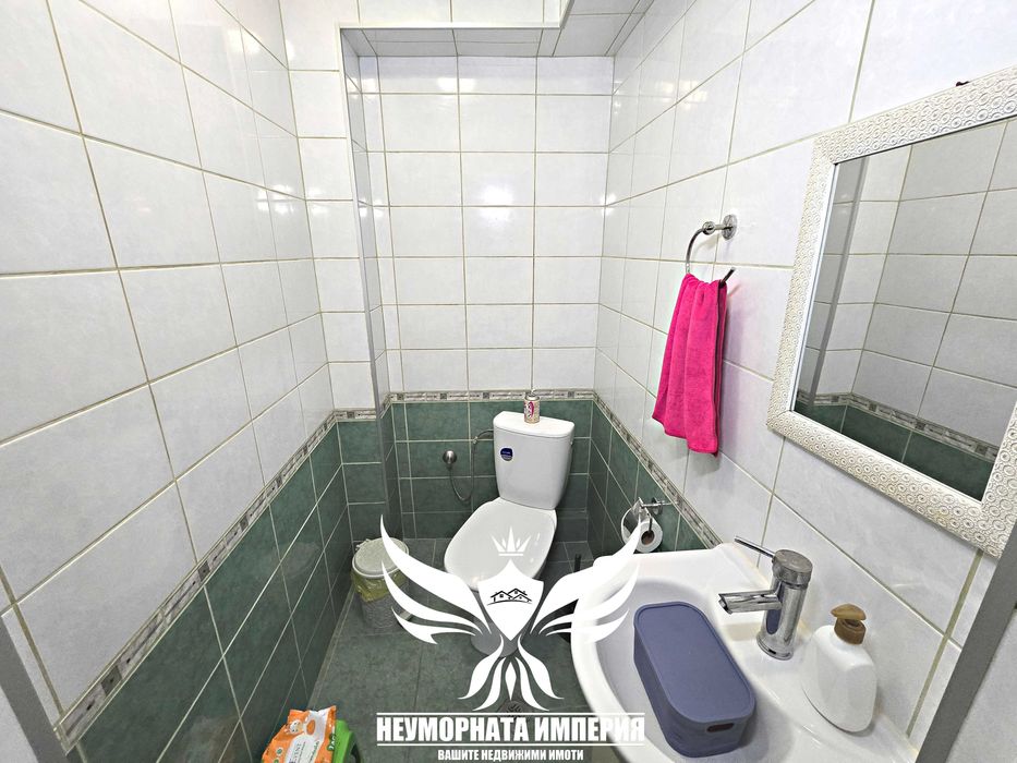 Продавам тристаен апартамент 115кв.м. 4ет. в гр.Асеновград до Пазара