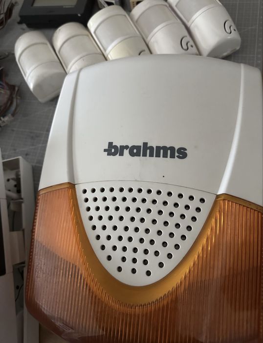 Nvr 16 canale e vision + camera plus sistem alarma